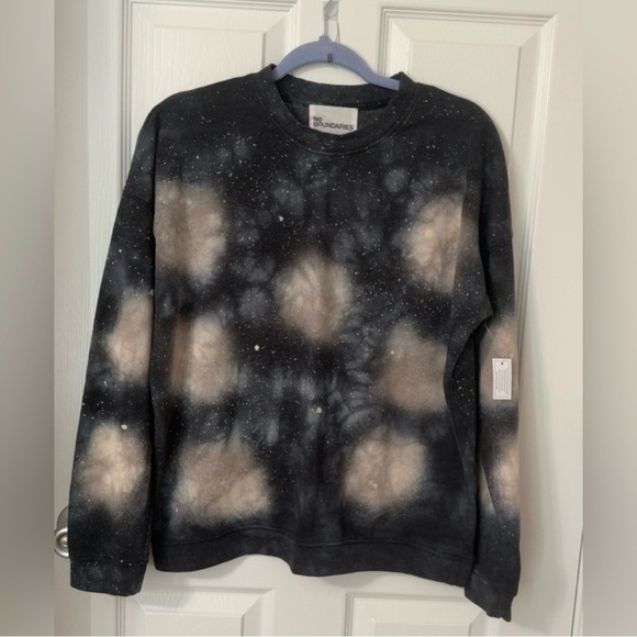 NWOT Black and White Galaxy Print Sweatshirt - Picture 3 of 7